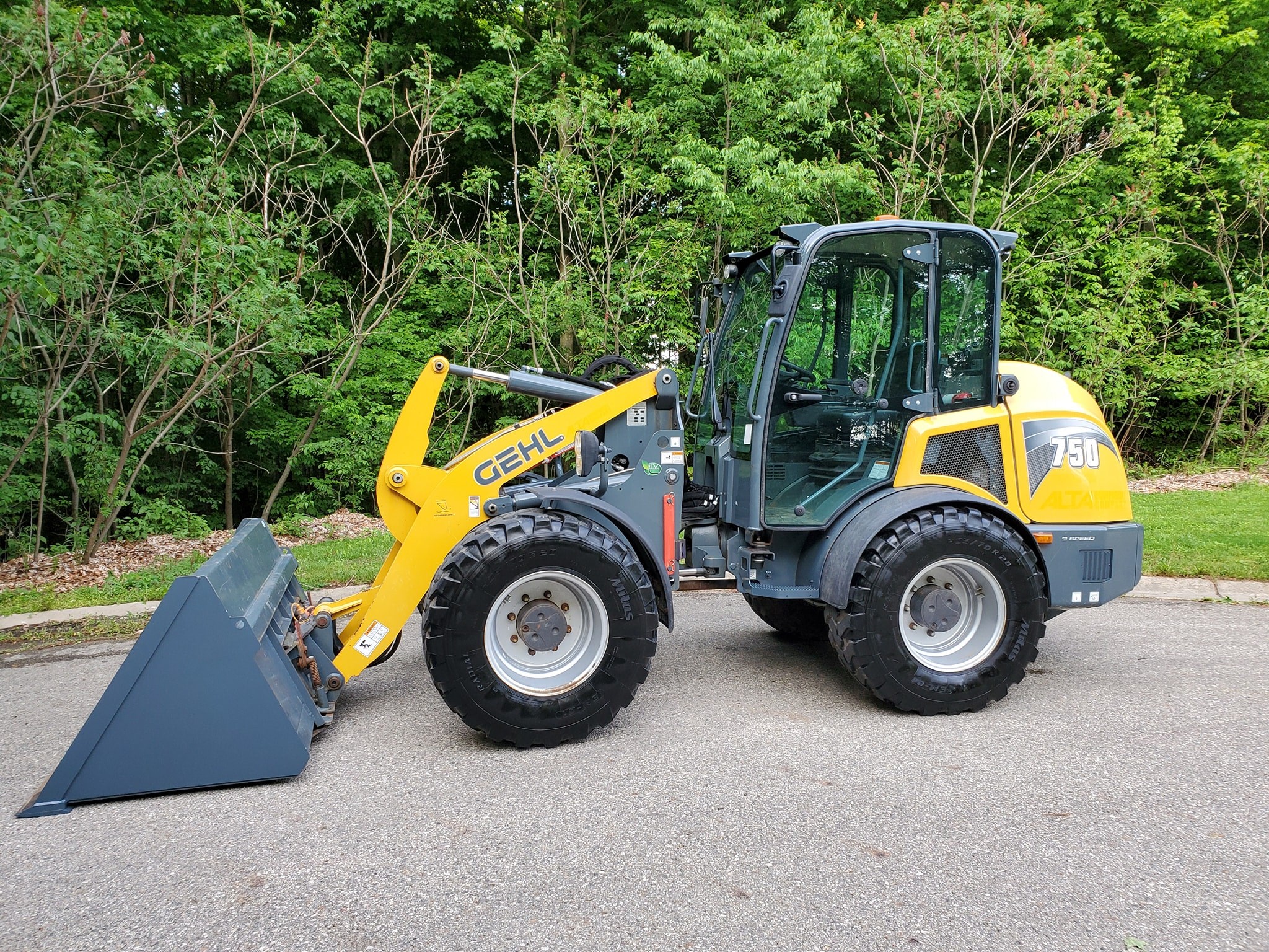 2016 Gehl Al750 Compact Articulating Wheel Loader Regreen Equipment 8092