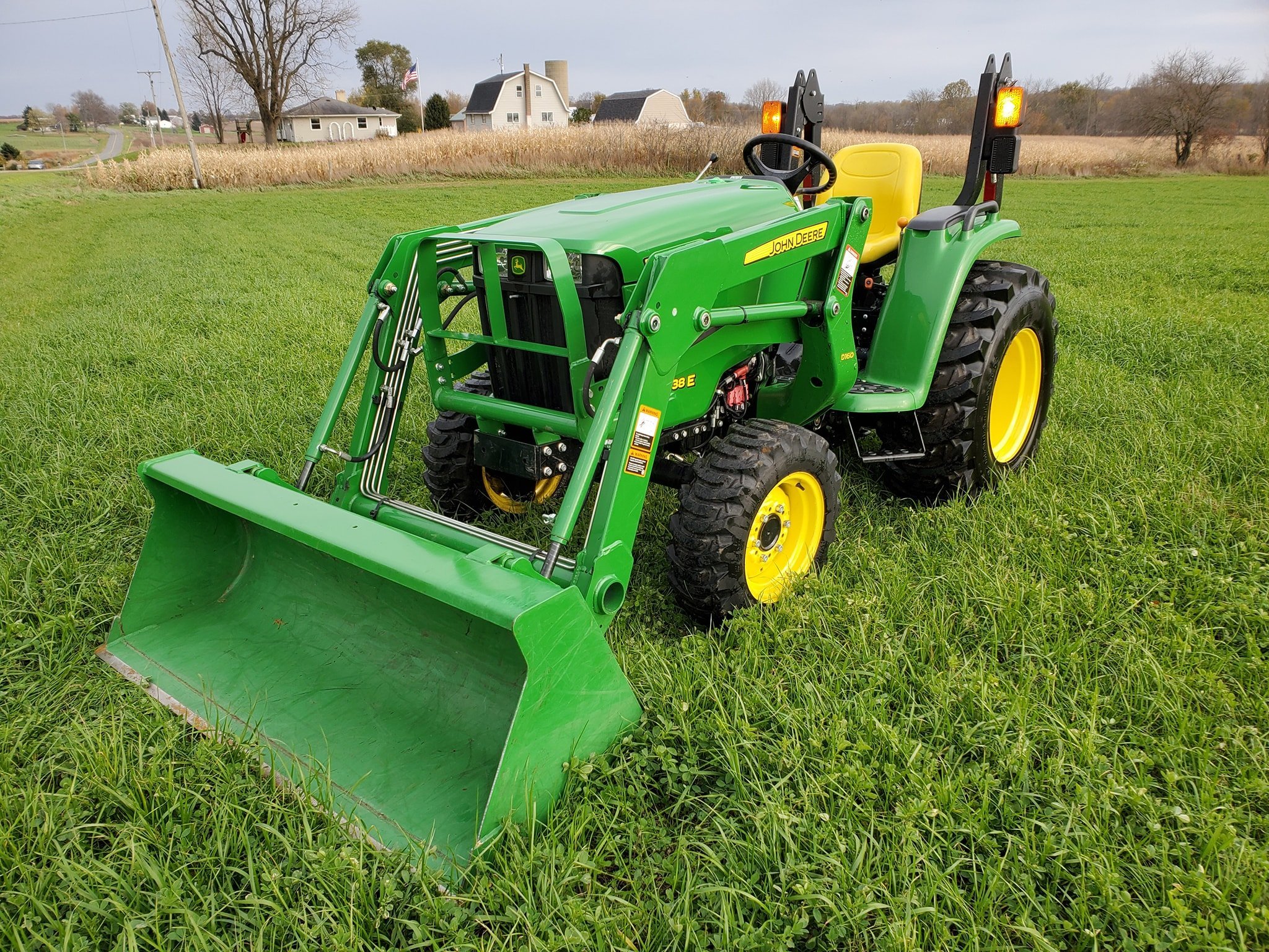 Sold 2015 John Deere 3038e 38hp Compact Tractor And Loader Regreen