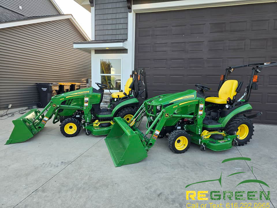 2019 John Deere 1025R & Attachments Package / 2018 John Deere 1025R & Attachments Package - Image 3