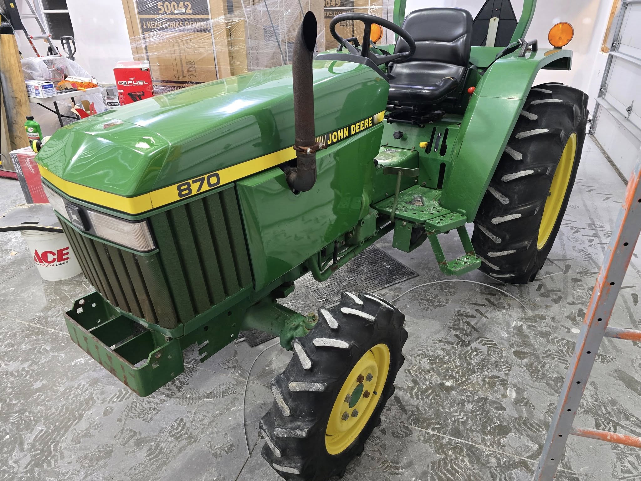 John Deere 870 Compact Tractor - Image 8