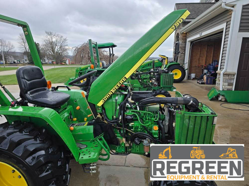 2004 John Deere 790 Compact Tractor - Image 11